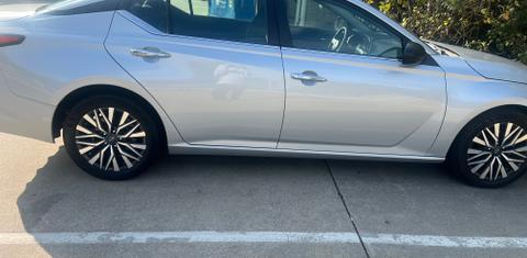 Nissan Altima 2024