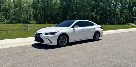 Lexus ES 2025