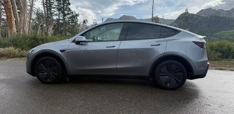 Tesla Model Y 2026