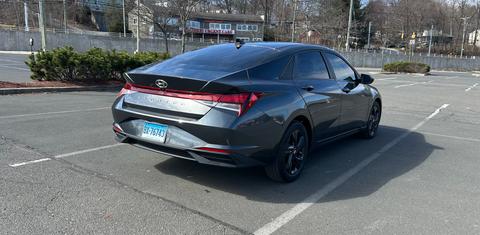 Hyundai Elantra 2023