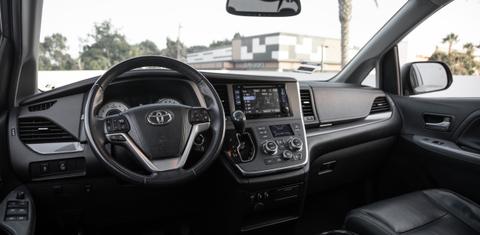 Toyota Sienna 2016