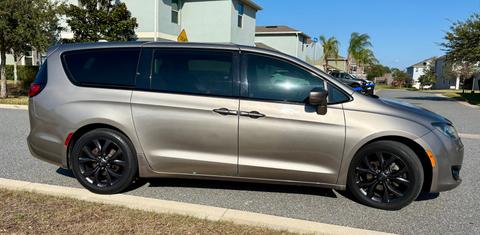 Chrysler Pacifica 2018