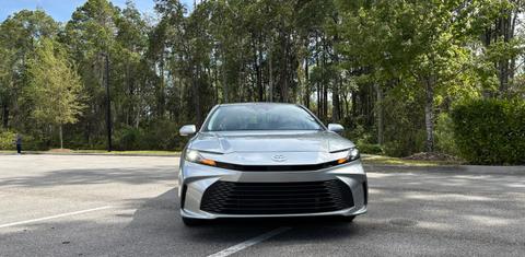 Toyota Camry Hybrid 2025