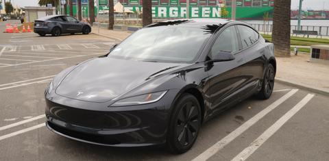 Tesla Model 3 2025