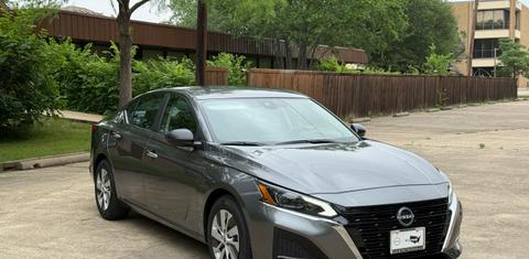 Nissan Altima 2025
