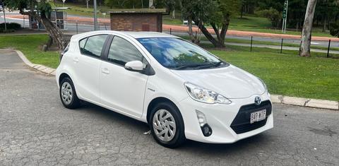 Toyota PRIUS-C 2016