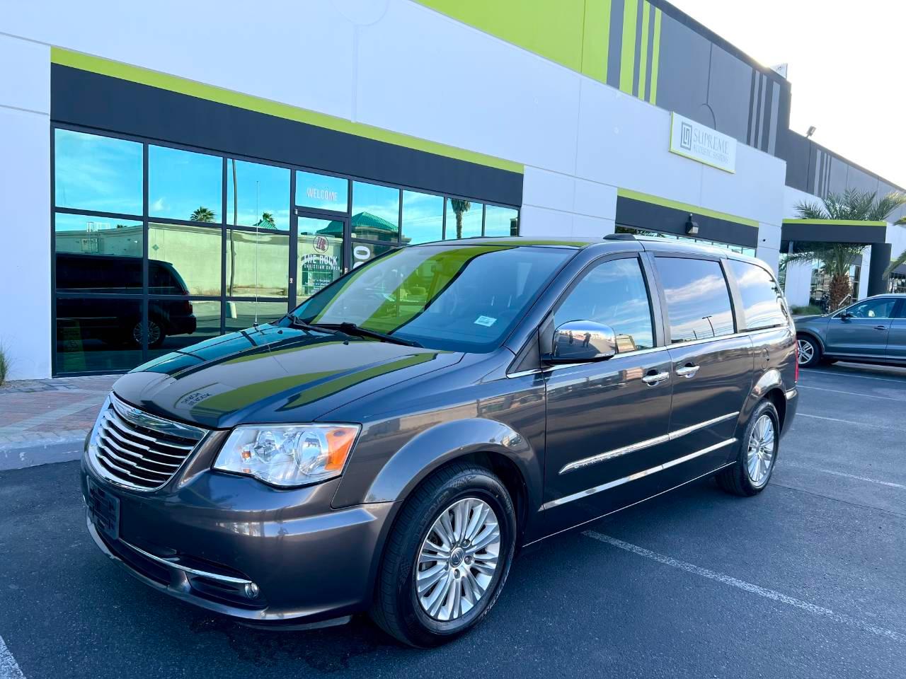 Chrysler Town & Country 2016 in Las Vegas, NV