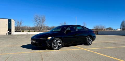 Hyundai Elantra 2025