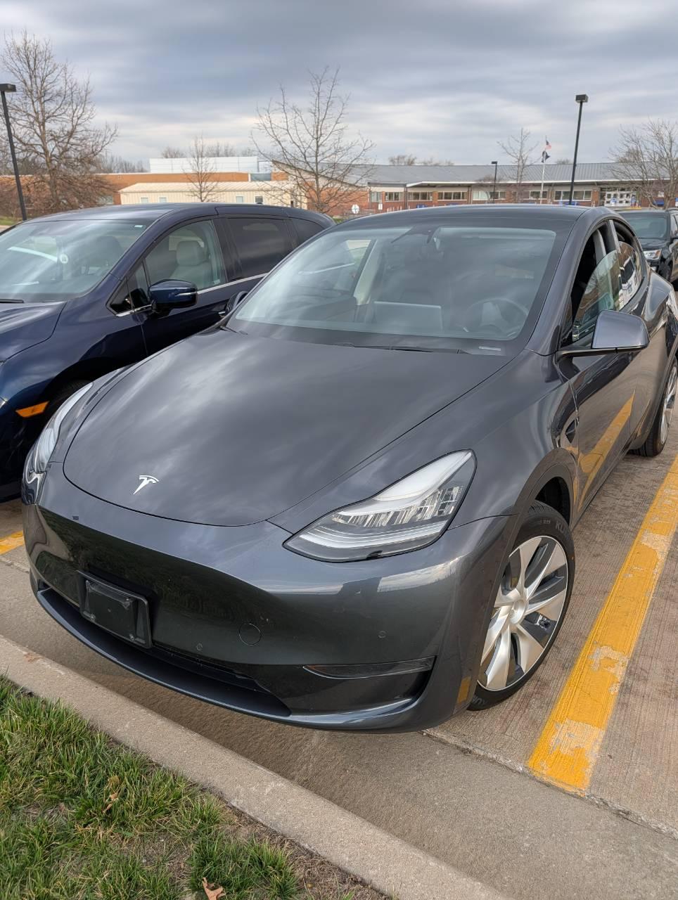 Tesla Model Y 2021 in Overland Park, KS
