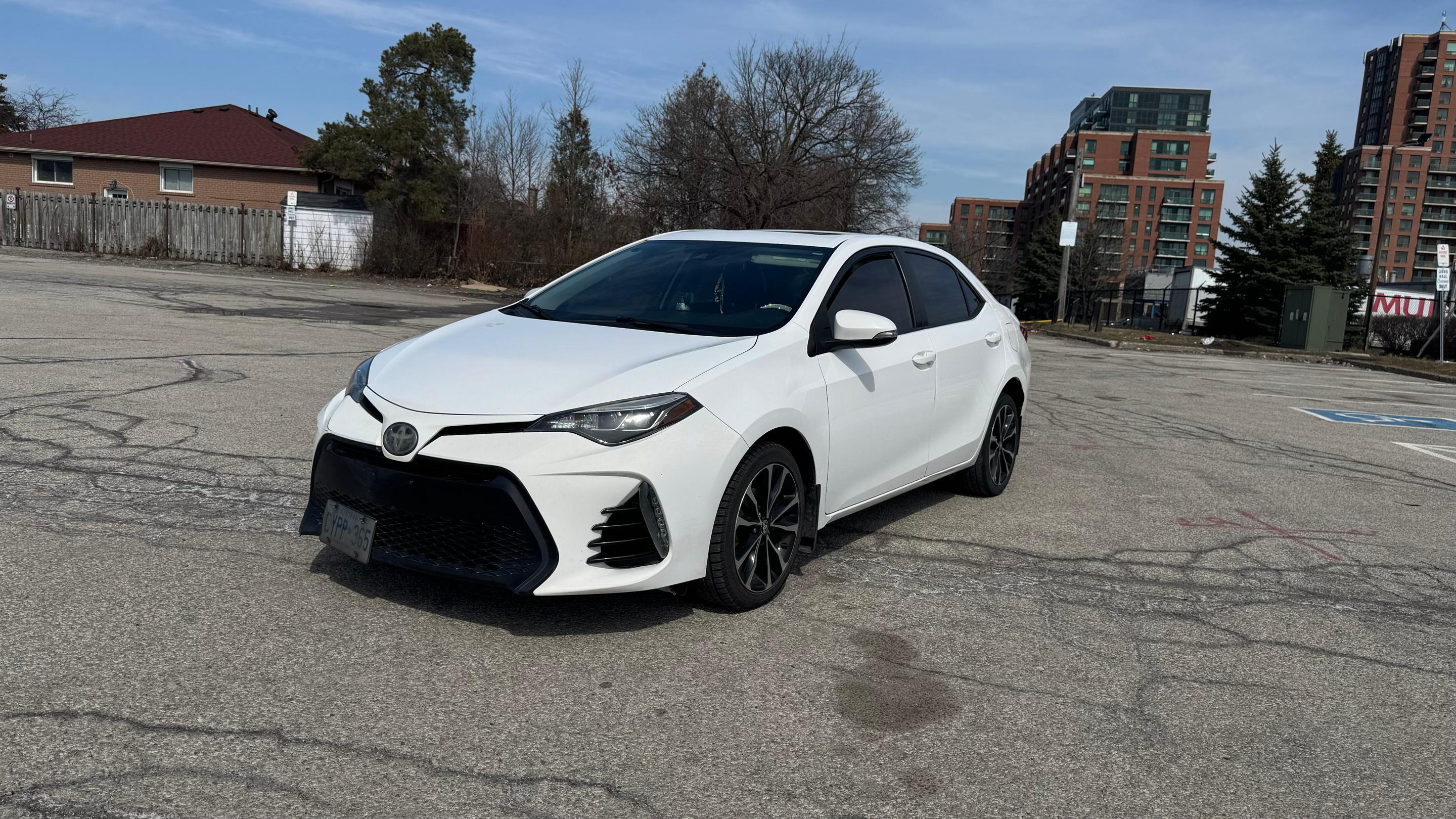 Toyota Corolla 2017 in Brampton, ON