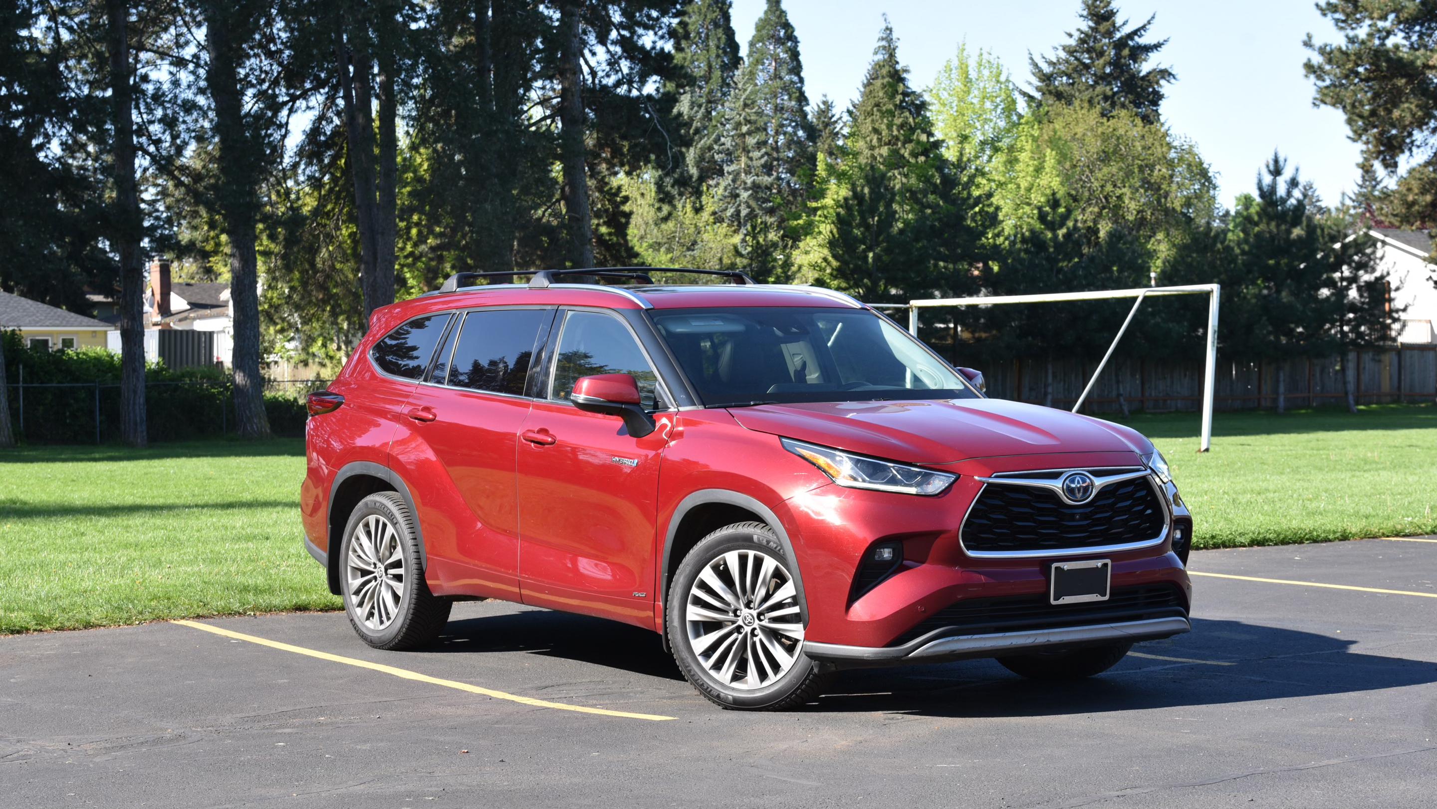 Toyota Highlander Hybrid 2020 in Portland, OR