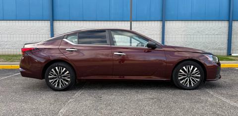 Nissan Altima 2024