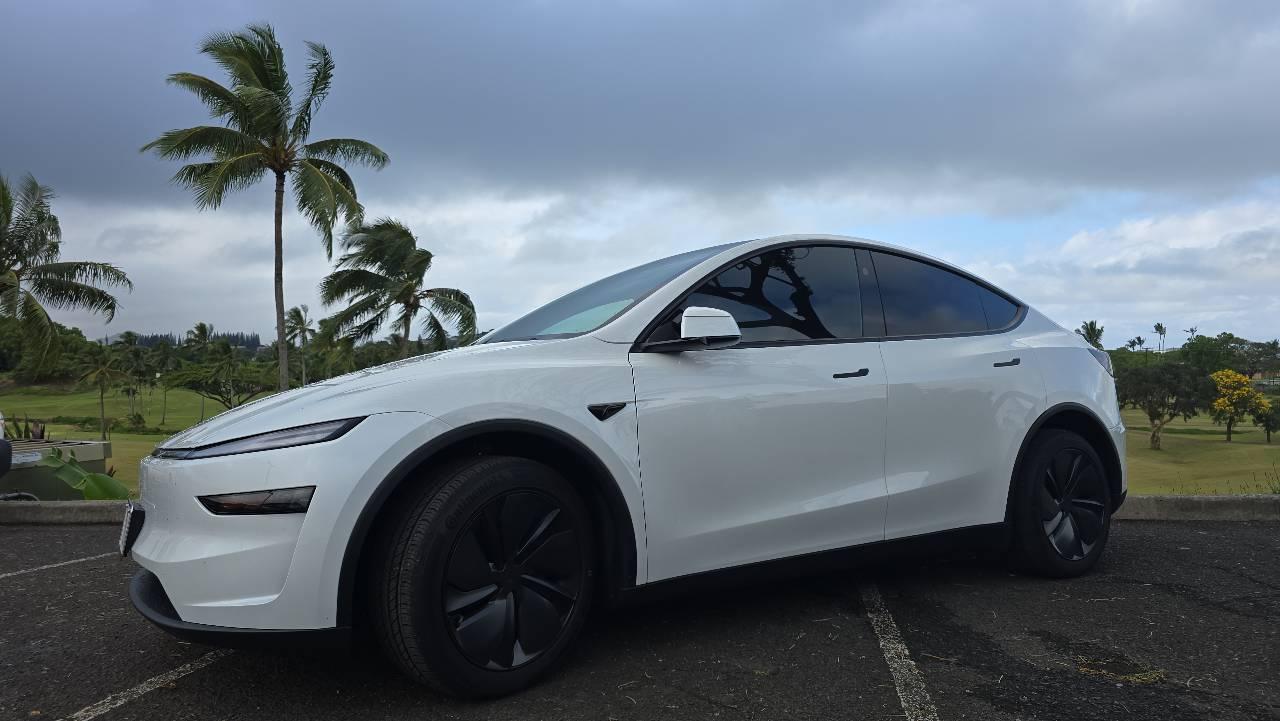 Tesla Model Y 2026 in Honolulu, HI
