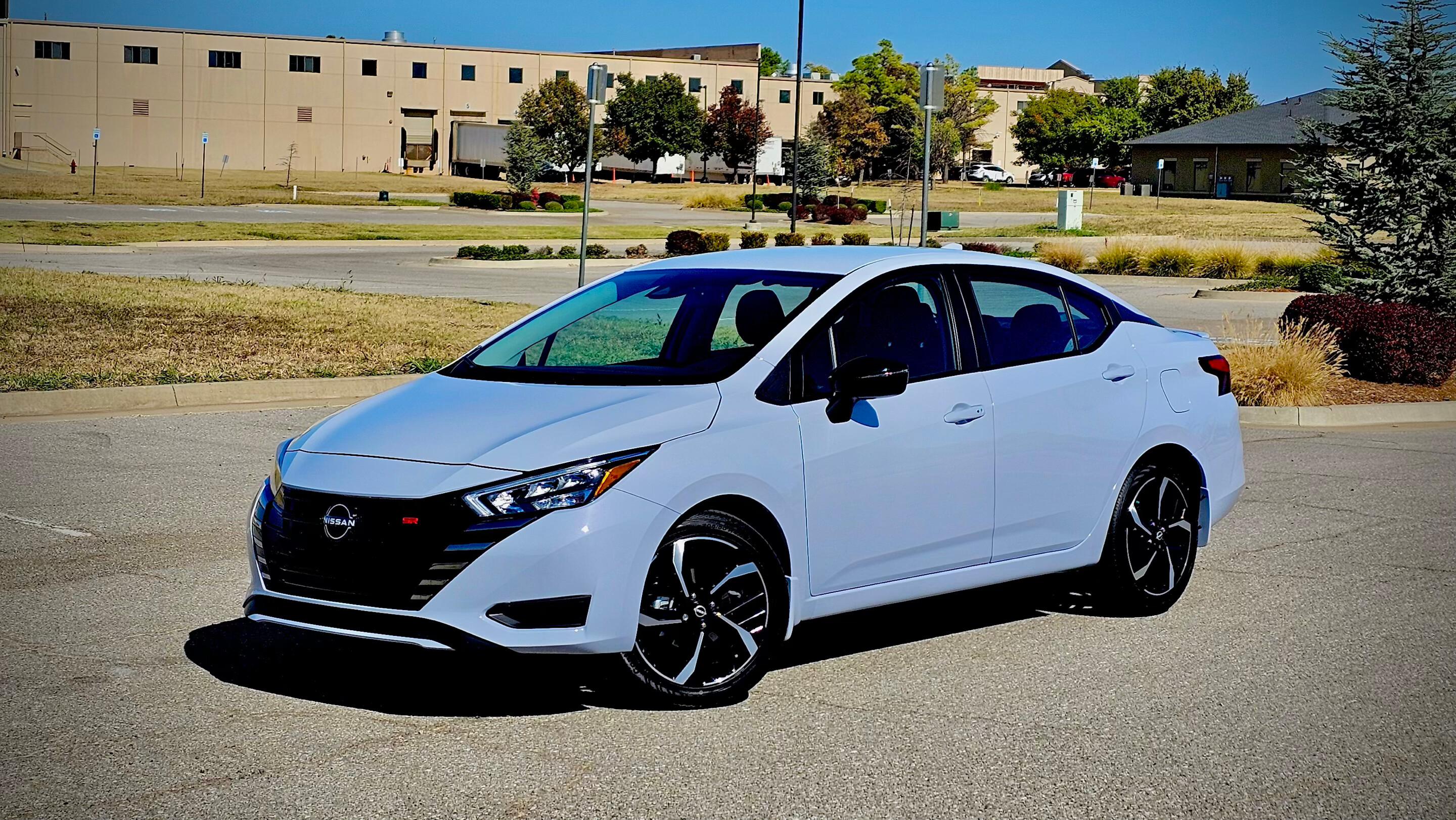 Nissan Versa 2024 in 