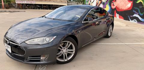 Tesla Model S 2015