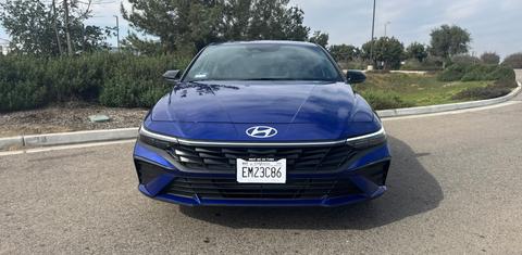 Hyundai Elantra 2025