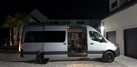 Mercedes-Benz Sprinter 2025