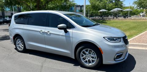 Chrysler Pacifica 2023