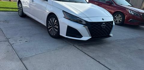 Nissan Altima 2023