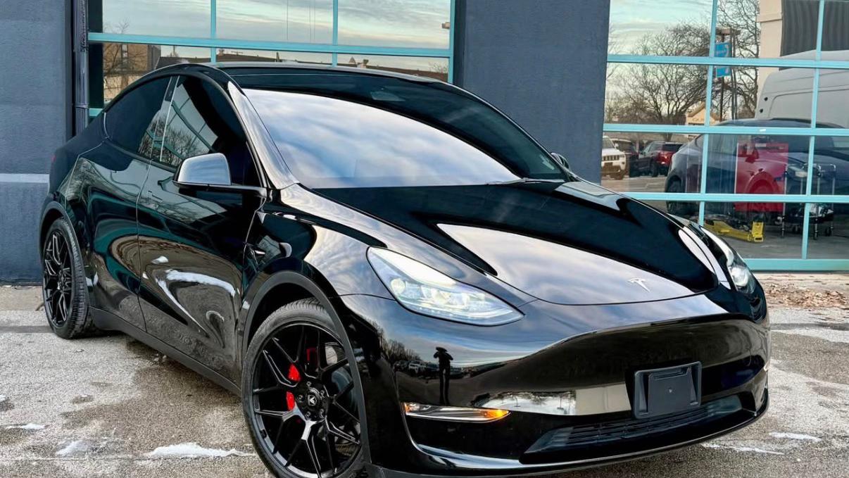 Tesla Model Y 2023 in Carmel, IN