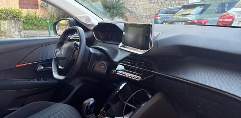 Peugeot 208 2023