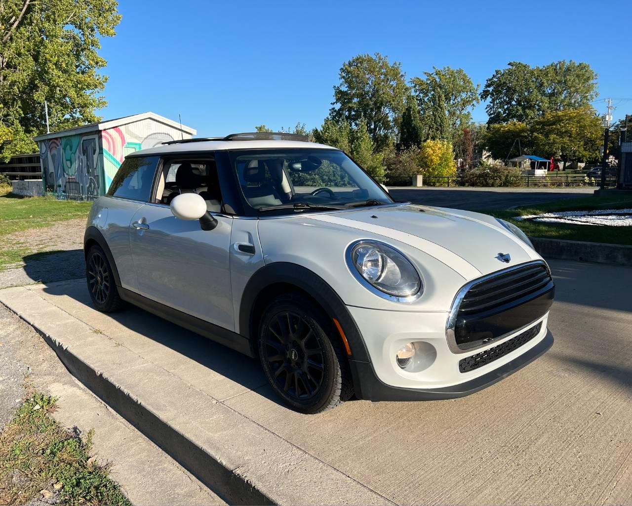 MINI Hardtop 3 Door 2017 in Laval, QC