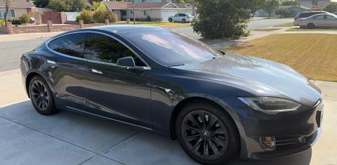 Tesla Model S 2018