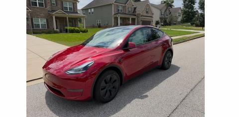 Tesla Model Y 2025
