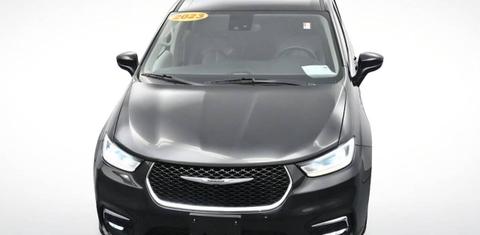 Chrysler Pacifica 2023