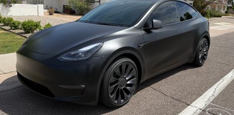Tesla Model Y 2025