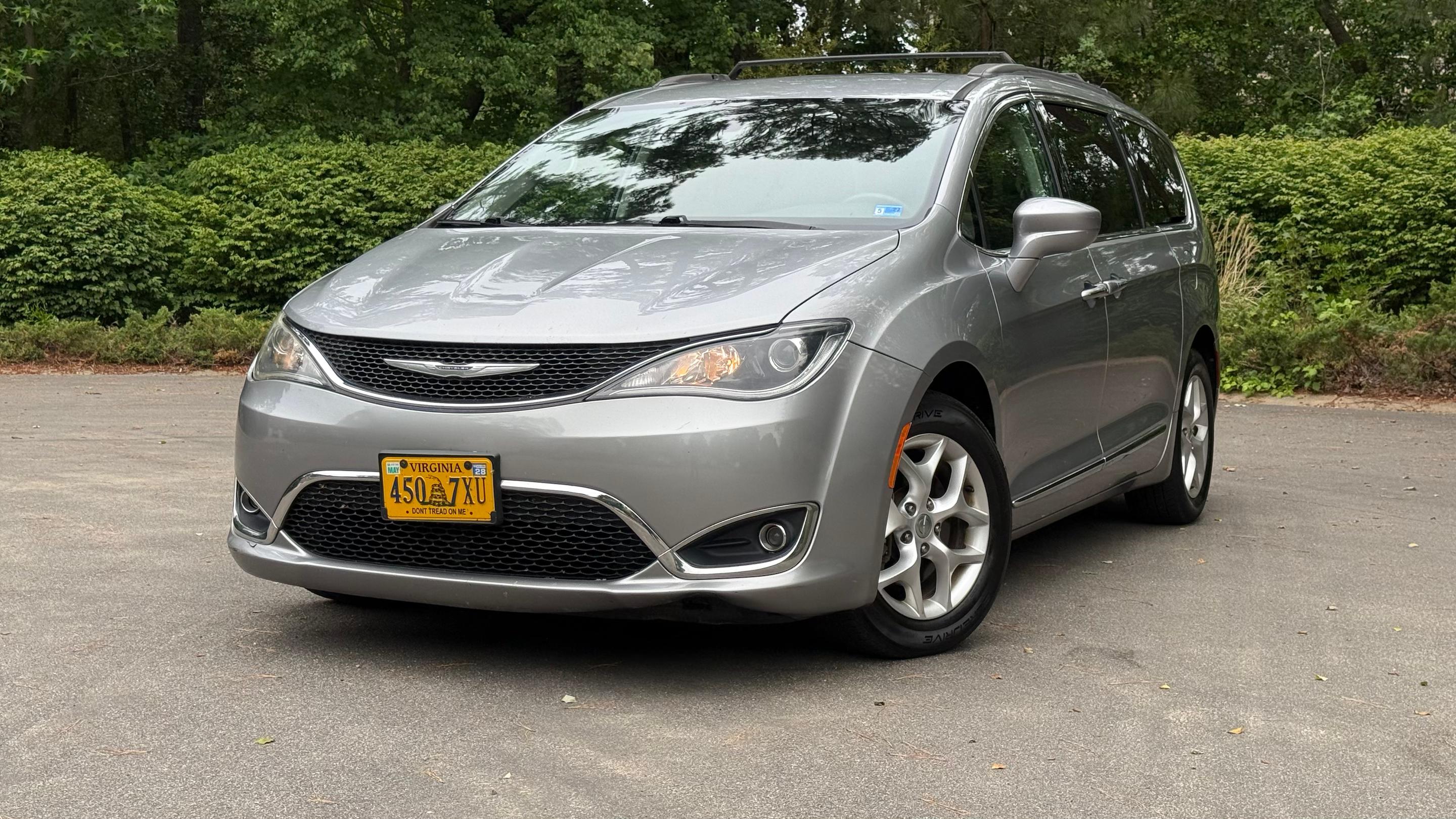 Chrysler Pacifica 2017 in 