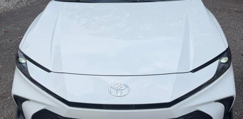 Toyota Camry Hybrid 2026