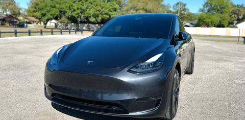 Tesla Model Y 2025