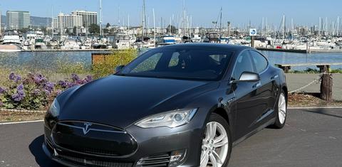 Tesla Model S 2015