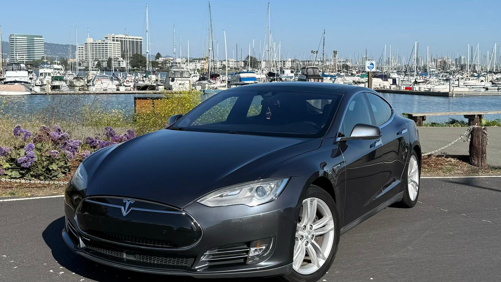 Tesla Model S 2015 in 