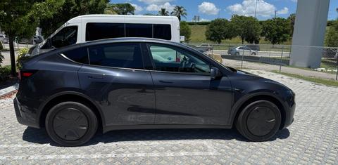 Tesla Model Y 2026