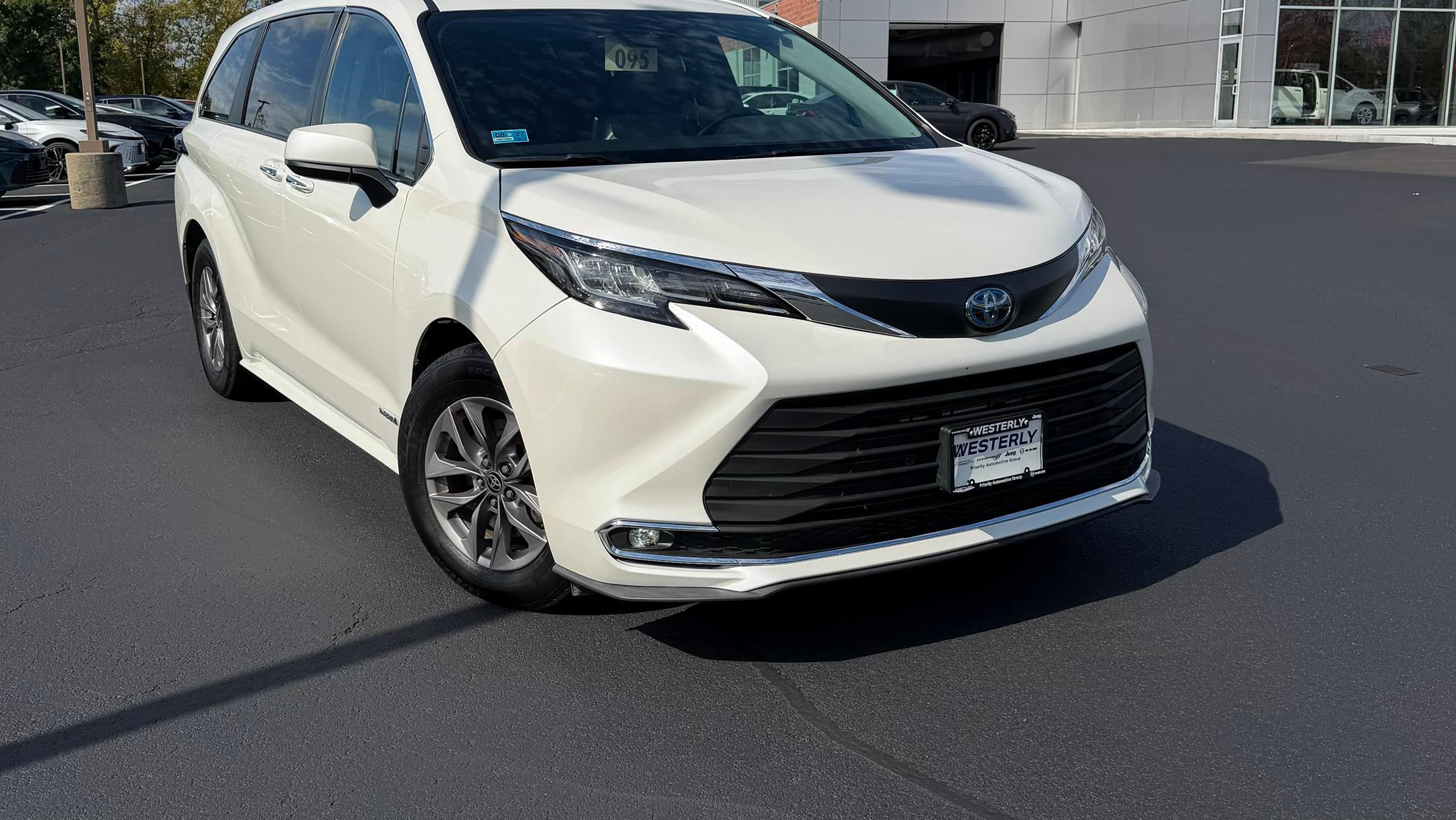 Toyota Sienna 2021 in Lincoln, RI