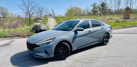 Hyundai Elantra 2022