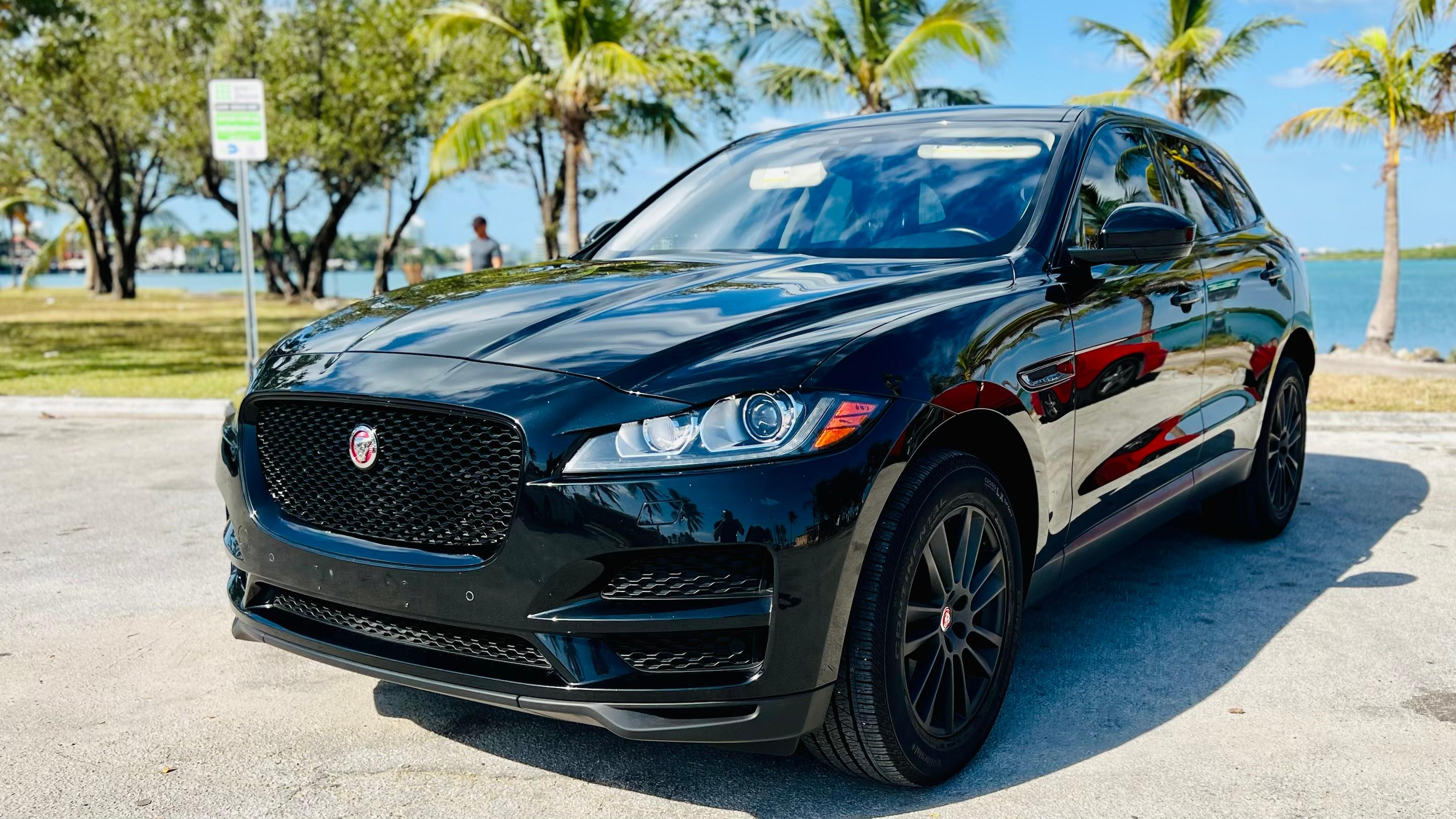 Jaguar F-PACE 2019 in Miami, FL