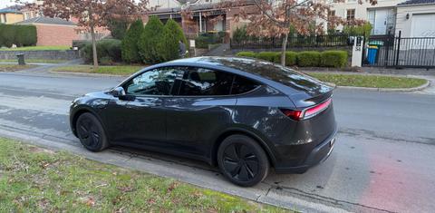 Tesla MODEL Y 2026
