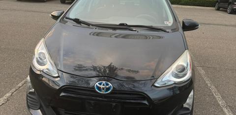 Toyota Prius c 2016