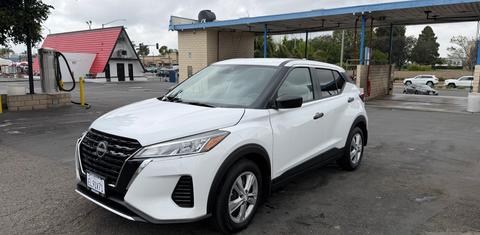 Nissan Kicks Play 2025