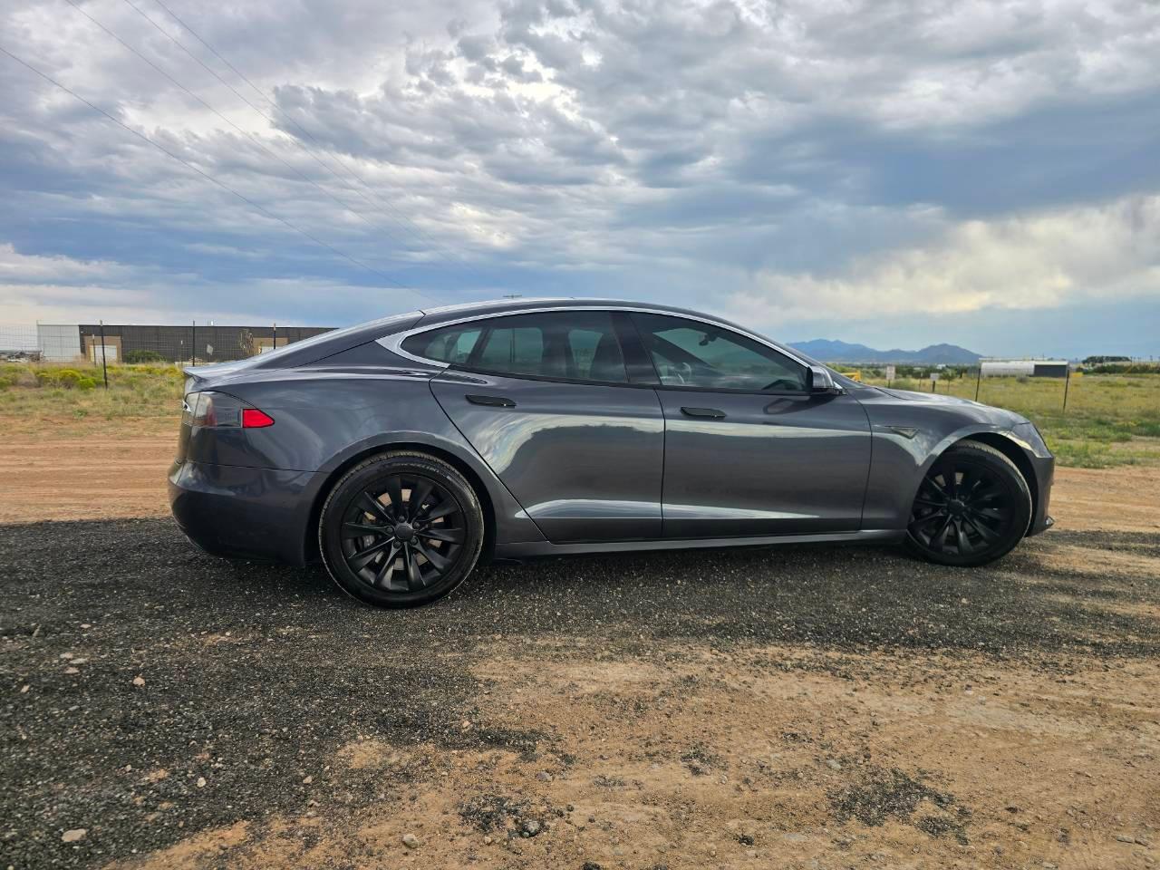 Tesla Model S 2016 in Rio Rancho, NM