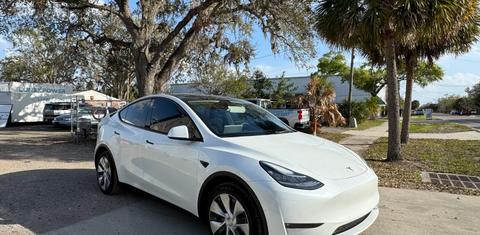 Tesla Model Y 2022