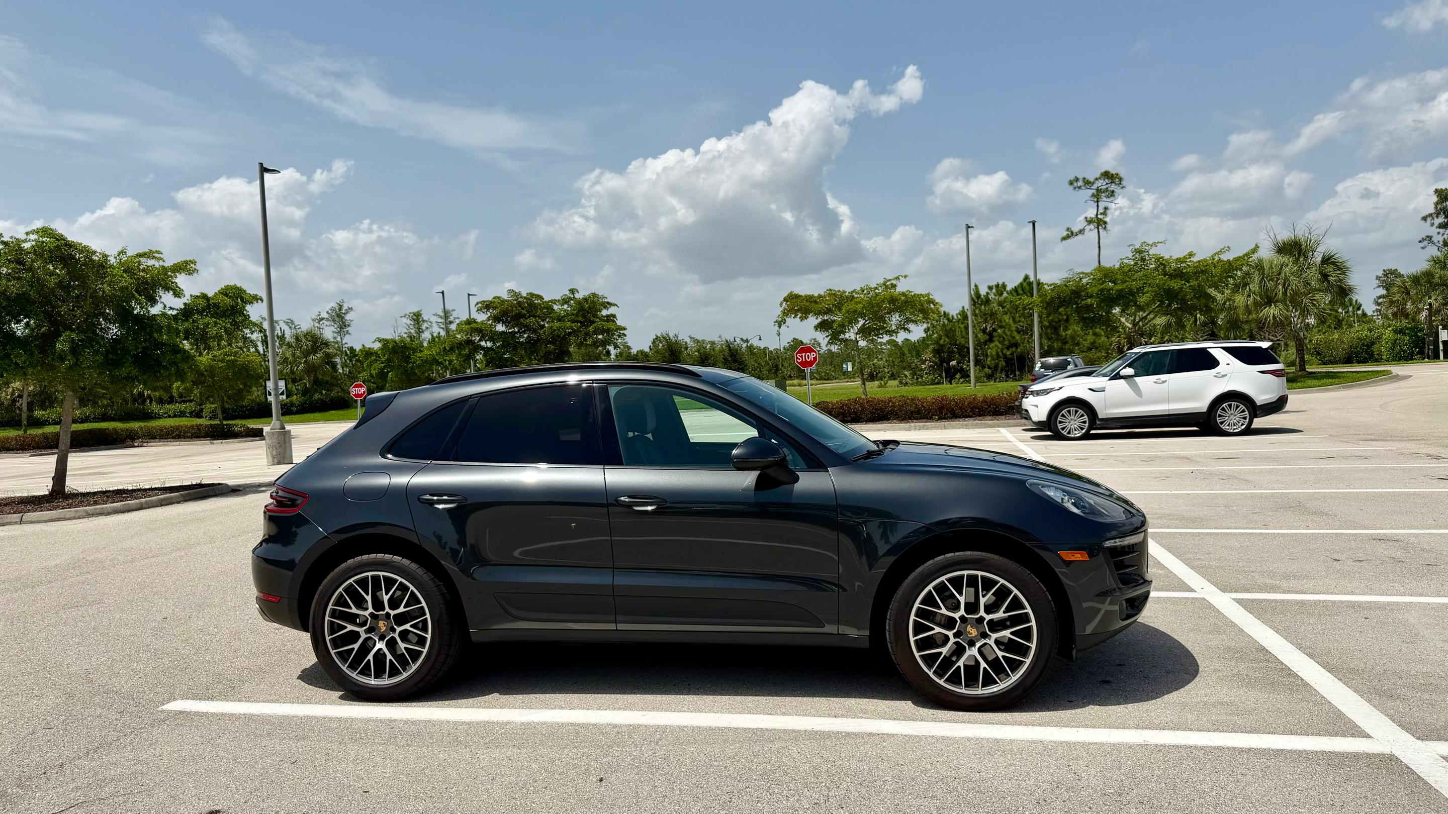 Porsche Macan 2017 in Fort Myers, FL