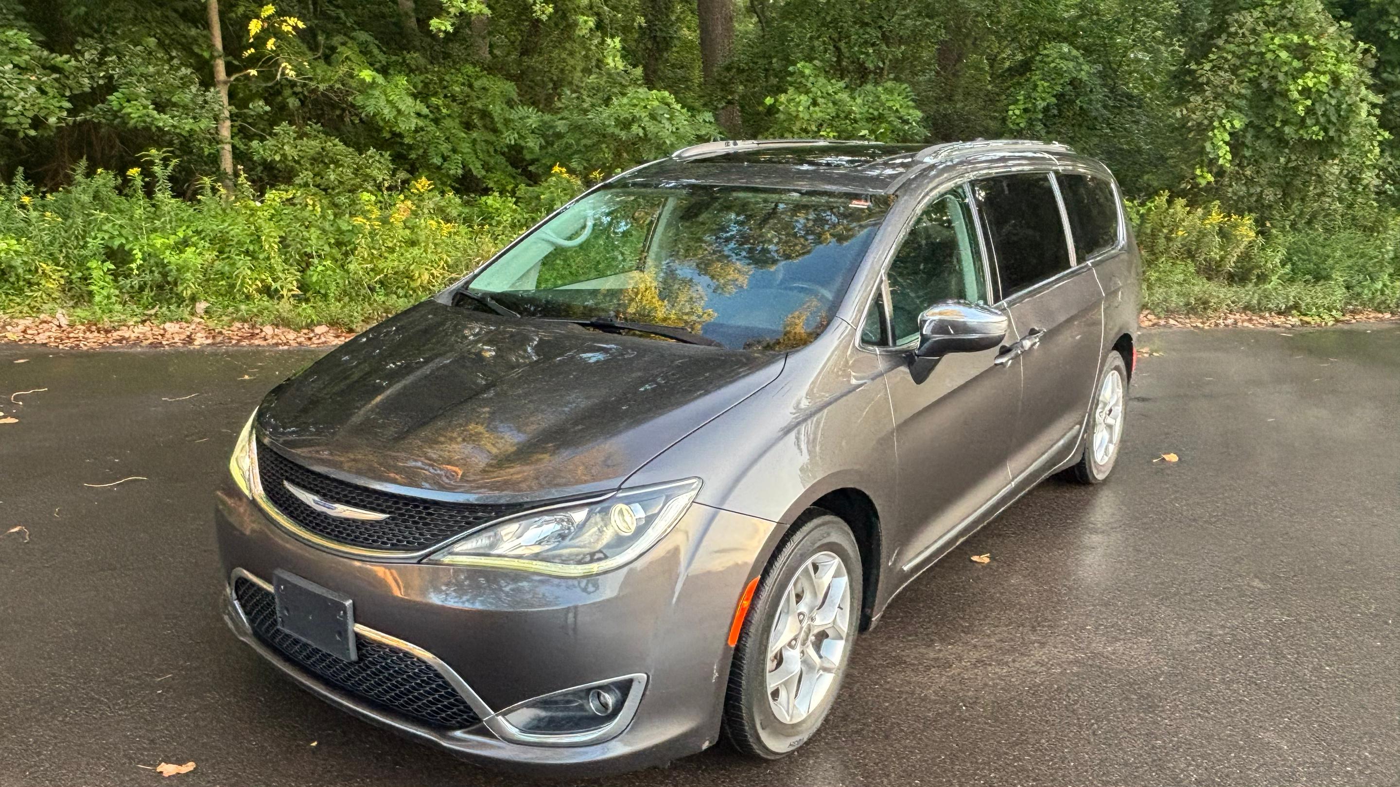 Chrysler Pacifica 2020 in Detroit, MI