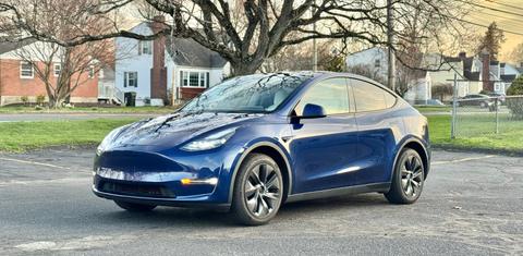 Tesla Model Y 2024