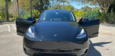 Tesla Model Y 2023