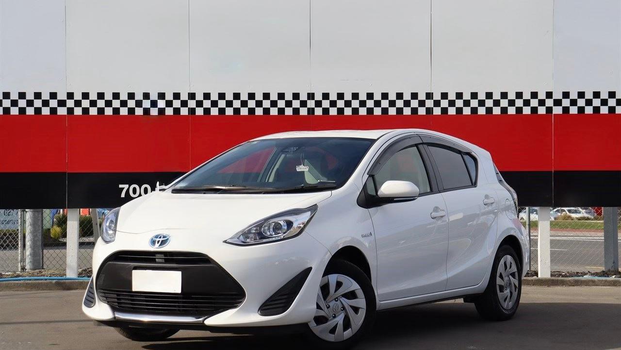 Toyota PRIUS-C 2020 in 