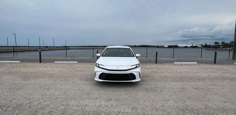 Toyota Camry Hybrid 2025